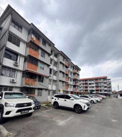 Rumah Pangsa Larkin ( Flat Larkin ) 1