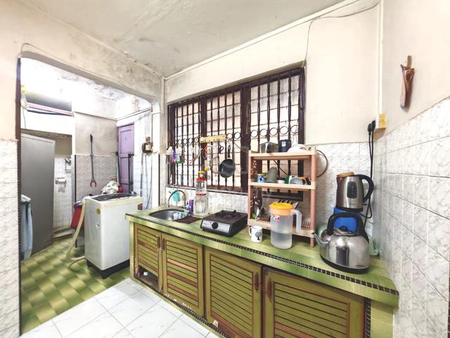 Flat Taman Ungku Tun Aminah 1