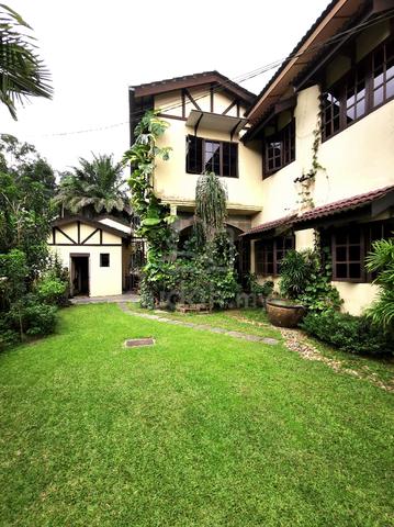 Charming Classic Foothill Bungalow at Taiping Perak 1