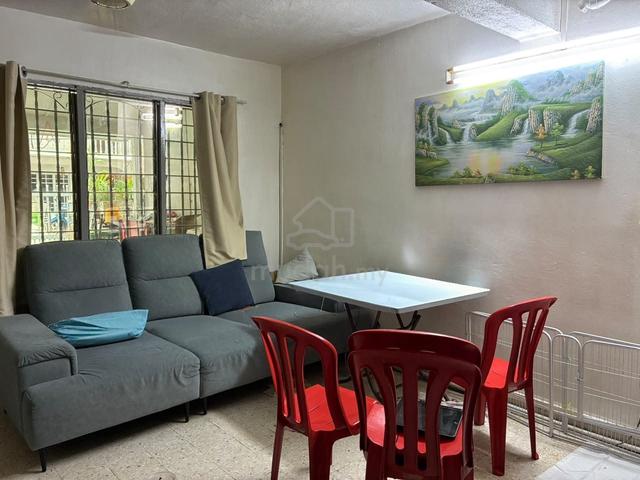 Double storey taman sri sinar kepong renovated freehold 1