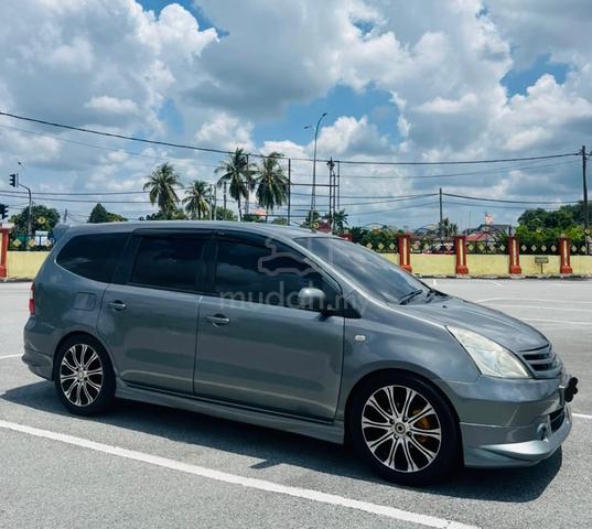 2010 Nissan GRAND LIVINA 1.6 IMPUL (A) - 1