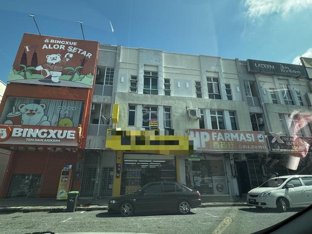 TAMAN RAKYAT 2nd floor Face main road 1