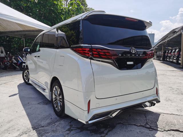 HUD SIDE STEP 2024 Toyota ALPHARD 2.5 Z BODYKIT - 2