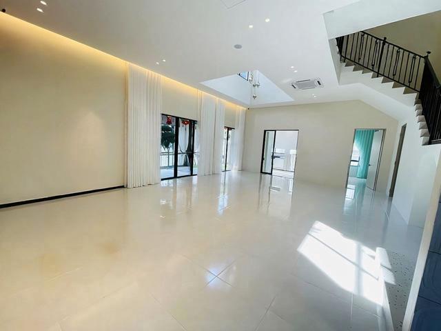 Botani Big Size Semi-D Bangalow Design | 40x80 | 4R5B | Long Car Porch 1