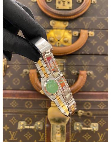 Carousel Image