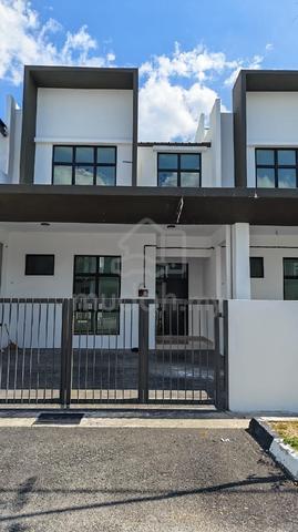 Double-Storey Terrace 🏡 (La Casa Lunas - Phase 2) 1