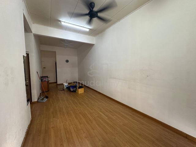 [FREEHOLD/ADA TANAH BELAKANG]]teres Setingkat Taman Bukit Cheng MELAKA 3