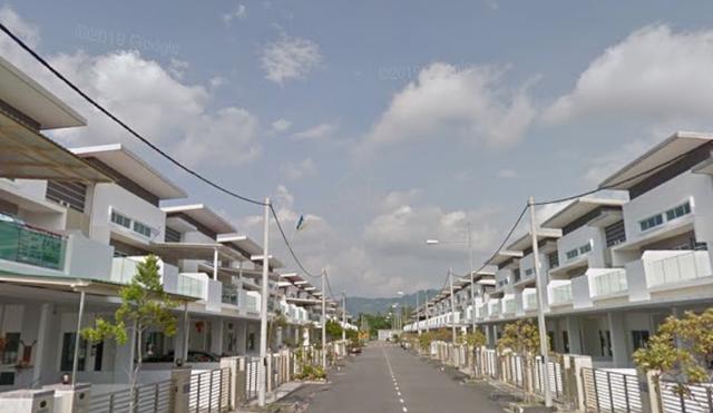 2-Storey Terr. Balik Pulau Taman Prestige III LA-1,400+SF 4-BEDROOMS 1