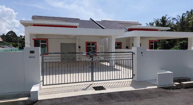 Rumah Semi D Baru yg Luas du Peramu Baru Kuantan utk Dijual 1