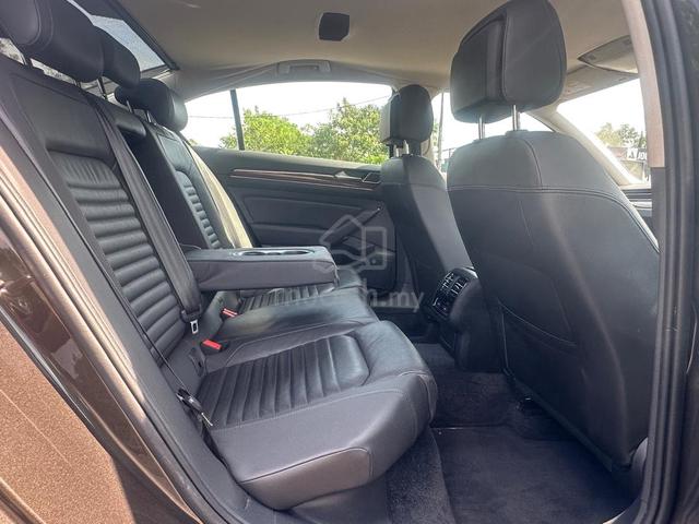 2017 Volkswagen PASSAT 2.0 TSI 380i HIGHLINE (A) - 5