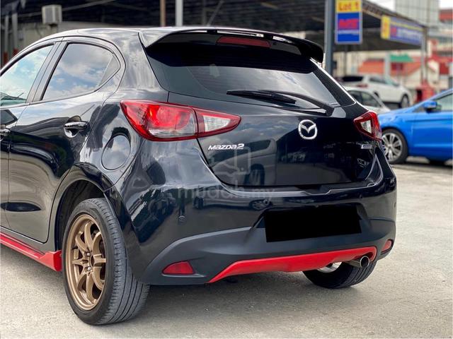 2017 Mazda 2 1.5 HATCHBACK SPORT (AT) FULL LOAN! - 4