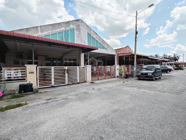 Single Storey Freehold House In Hutan Melintang Perak 1