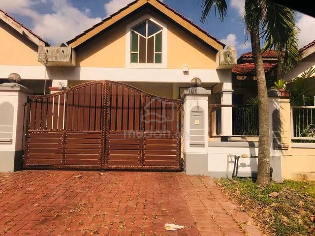 Taman Molek 1-Storey Terrace Intermediate Lot (can Full Loan) 1