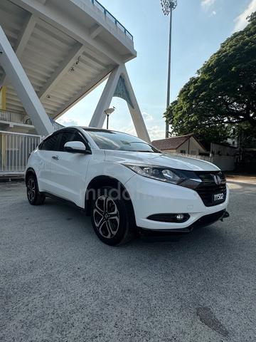 2015 Honda HR-V 1.8 V (A + 1 Year Warranty - 2