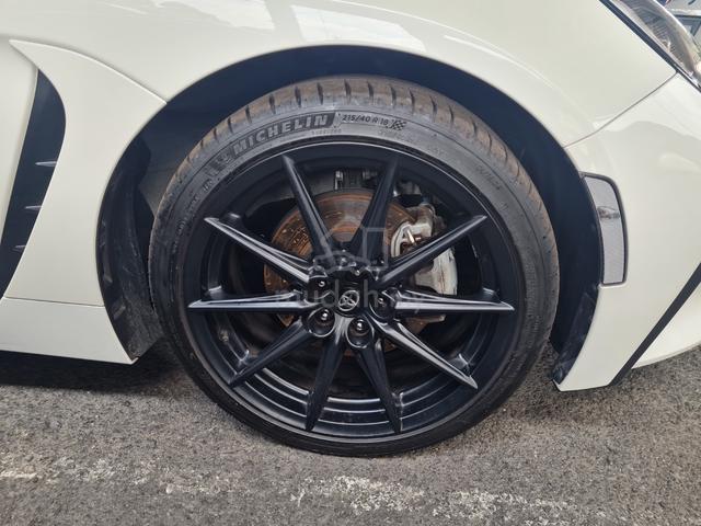 2024 Toyota 86 2.4 GR RZ INC SST UNREG LOW MILEAGE - 4