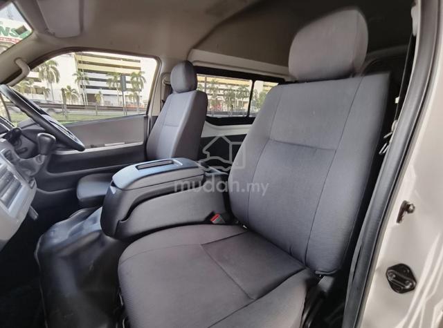 (USED) 2024 Foton VIEW C2 2.8 (M) 10 Seater - 4