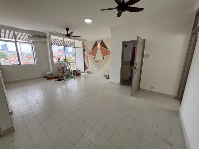Manor Apartment 2