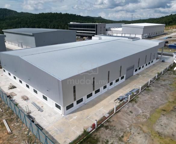 Teluk Panglima Garang, 3 storey Semi-D Factory To Let 1