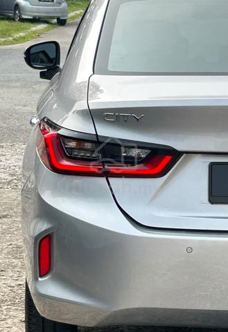 2022 Honda CITY 1.5 V SENSING (A)FS/R CARKING LOWM - 5