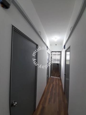 NEAR CIQ MEDIUM ROOM ( Low Depo ) 4