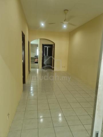 Renovated Single Storey Terrace LEP7 Tmn Lestari Putra Seri Kembangan 1