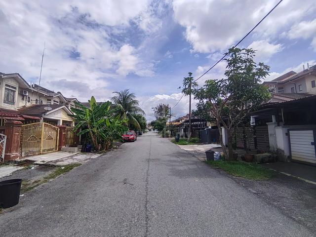 TERMURAH & FULL LOAN - 2 Storey Jalan Anggerik, Bukit Sentosa 1