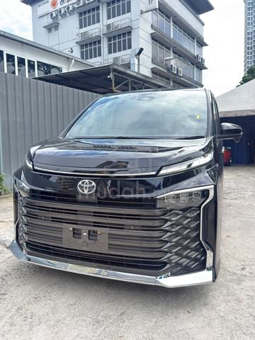 2023 Toyota VOXY 2.0 S-Z - 1