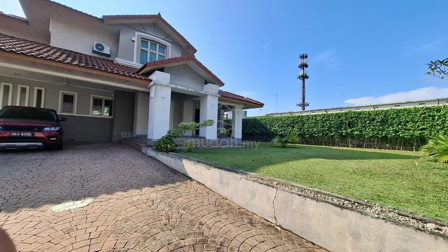 Bungalow 2 Storey Ara Damansara for RENT!!! 1