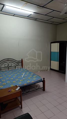 Sewa Bilik Besar 201-A 1