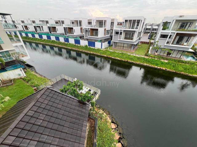 Isola Villas, Senibong Cove, Bungalow house, Corner lot, big unit, gng 1