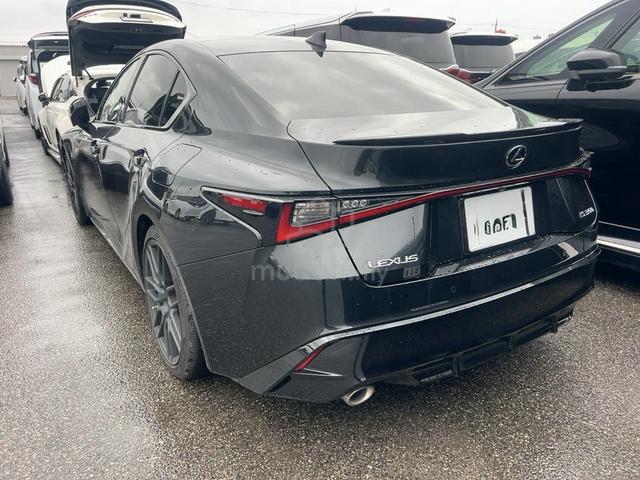 2022 Lexus IS300 2.0 F-SPORT with 360cam Sunroof - 2