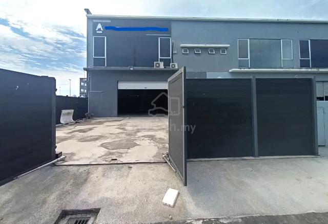 Corner shop for rent at One Kesas, Klang 1