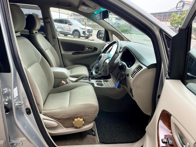 Toyota INNOVA 2.0G AT 2013 - 5