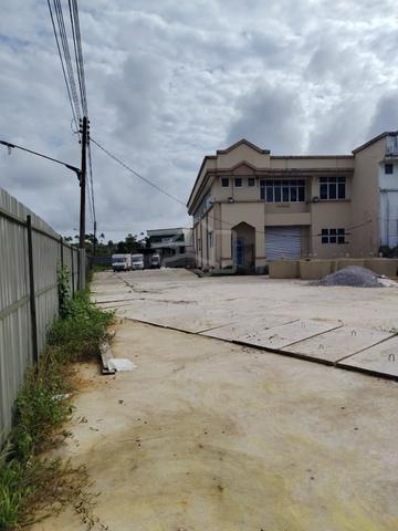 Corner Light Industrial Building For Rent Jalan Kampung Bako 1