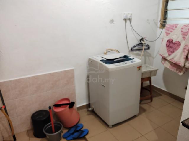 Fully furnished bedrooms for Female at Taman Idaman 4