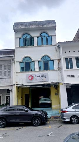 Taiping Town Jalan Barrack 3 storey shop 1