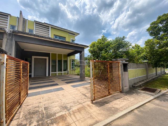 SPACIOUS CORNER LOT - 2 Storey Bungalow Bandar Warisan Puteri Seremban 1