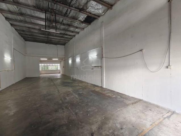 1.5 Storey Light Industry Perindustrian Machang Indah  For Rent 1
