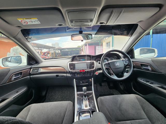 2017 Honda ACCORD 2.0 VTi FACELIFT (A) - 4