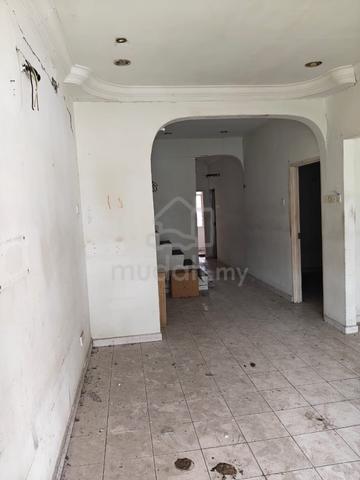 Worth Buy!! Sg Ara Landed house 450K 1