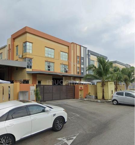 LIMITED! LARGE SEMI-D FACTORY WAREHOUSE! CARGO LIFT! Seri Kembangan 1