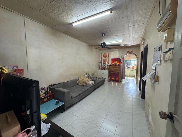Full loan Tmn sri pulai jln pakis 1sty low cost corner cash bck cheap‼ 1