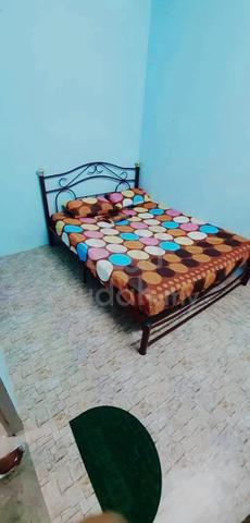 Couple / Single Room Available  1