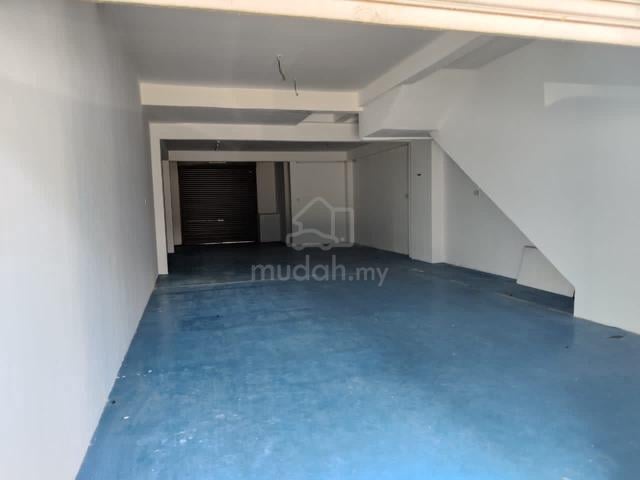 Puteri 5, 1.5 storey shoplot, bandar puteri puchong commercial 1