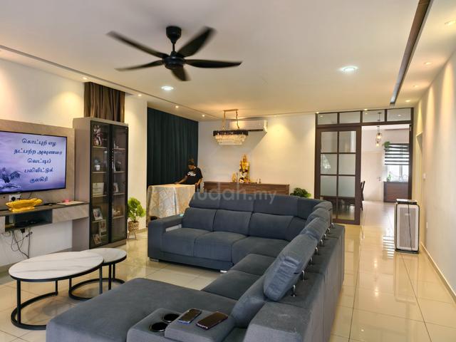 Corner Lot Double Storey Taman Suriaman 2 , Bandar Sri Sendayan 1