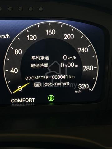 2025 Honda CIVIC 2.0 TYPE R FL5 - 41 km Brand NEW - 2