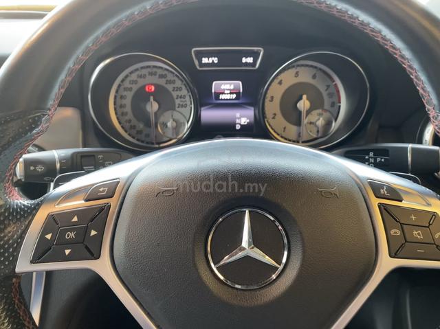 2015 Mercedes Benz GLA250 4MATIC (CBU) 2.0 (A) - 4