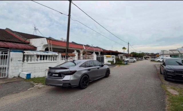 Johor Bahru Taman Johor Jaya Jalan Teratai Single Storey Terrace House 1