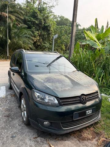 2011 Volkswagen CROSS TOURAN 1.4 TSI (A) - 1