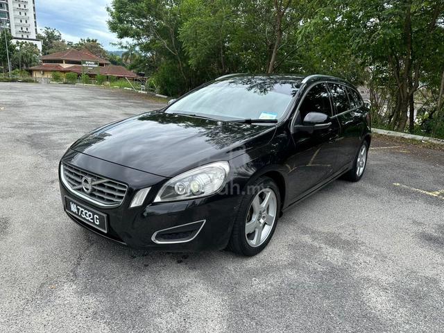 2014 Volvo V60 T4 1.6 TURBO Sports Wagon Coupe - 3